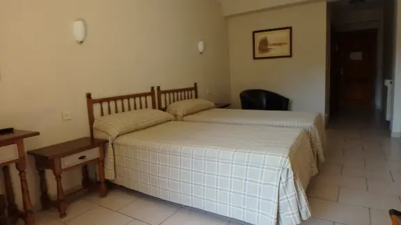 Twin bedroom