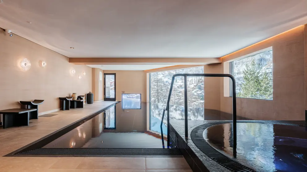 Hotel Schonegg Zermatt Infinity Spa Pool And Whirlpool