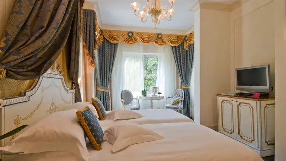 Superior room