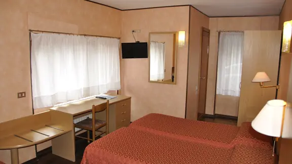 Standard bedroom