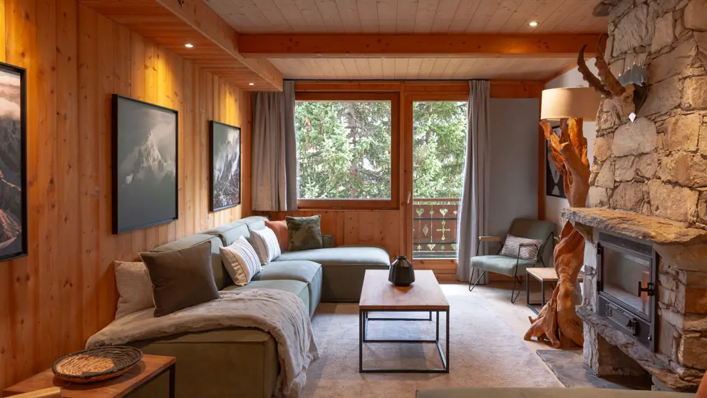 Chalet Les Arolles Tignes Communal Lounge Area 3