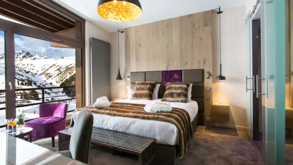 Club bedroom