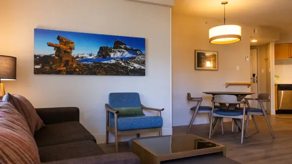 Suite living room