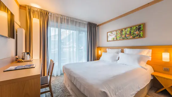 Standard bedroom
