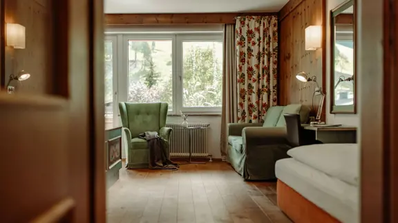 Zwölfer room