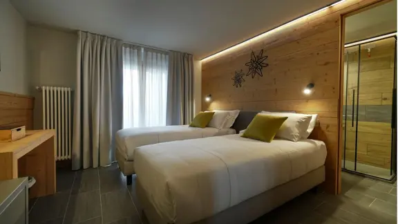 Classic bedroom 